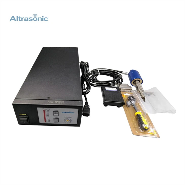 Cortadora ultrasónica 30KHZ de mano o montada en bastidor para aplicaciones múltiples